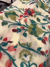 Mixed Cotton Tantuja Floral Saree Ð Offwhite & Multicolor - Saree - Aakritee - S10798