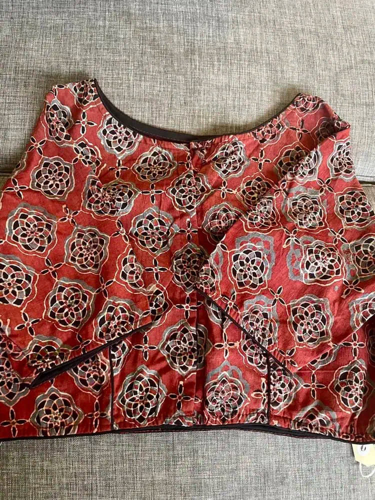 Blouse_0065_Blouse_cotton_with_sleeve_ajrakh_With-sleeve_AUD 35_Red