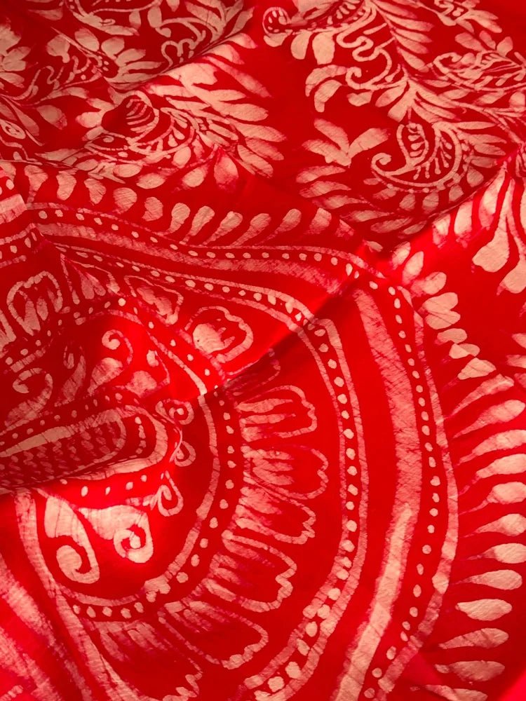 Red Bishnupuri Silk Hand Batik Saree - Saree Bishnupuri Silk Hand Batik Red Festive Pujo Edit Diwali Festive Traditional S11248 - Saree - Aakritee - S11248