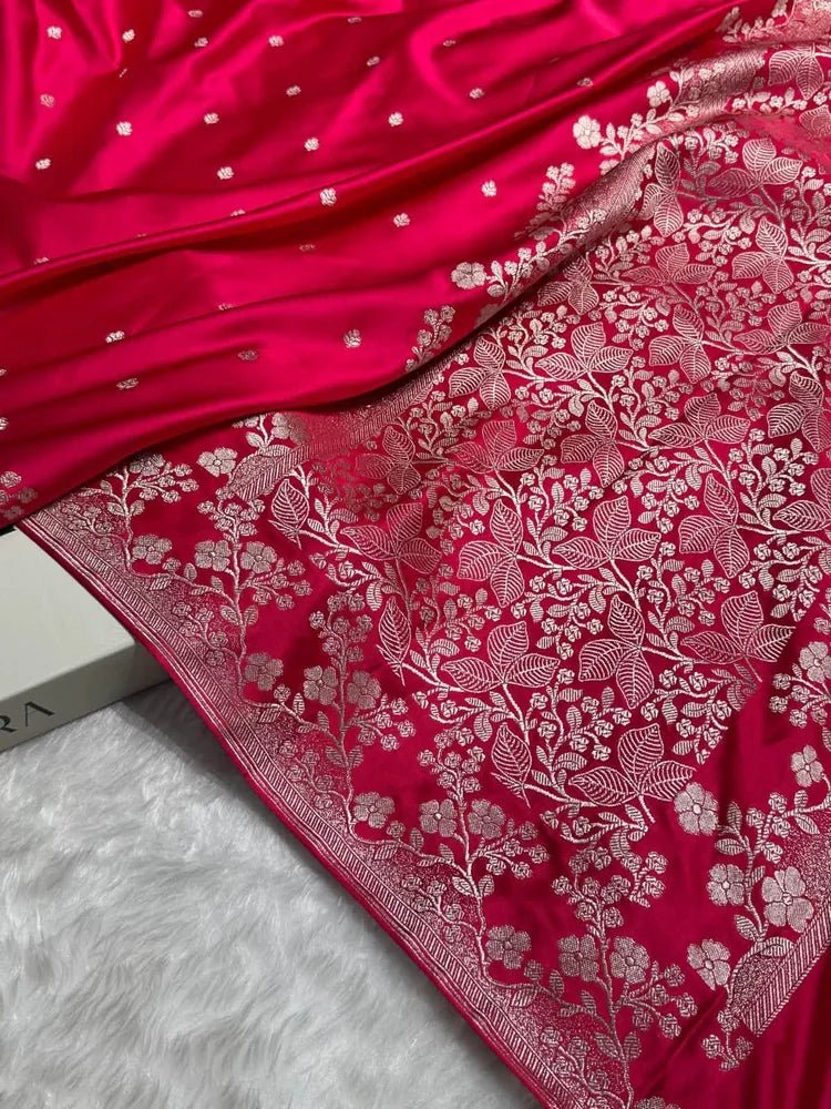 Red Mashru Banarasi Saree - Saree Mashru Banarasi Traditional Festive Pujo Edit Diwali Red S11242 - Saree - Aakritee - S11242